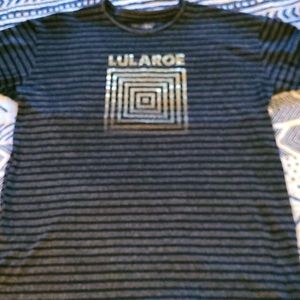 Lularoe tshirt